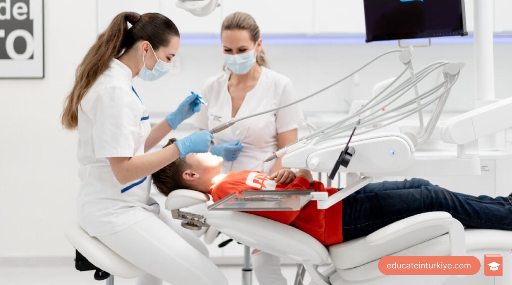 امکانات عملی رشته دندانپزشکی دانشگاه اطلس استانبول