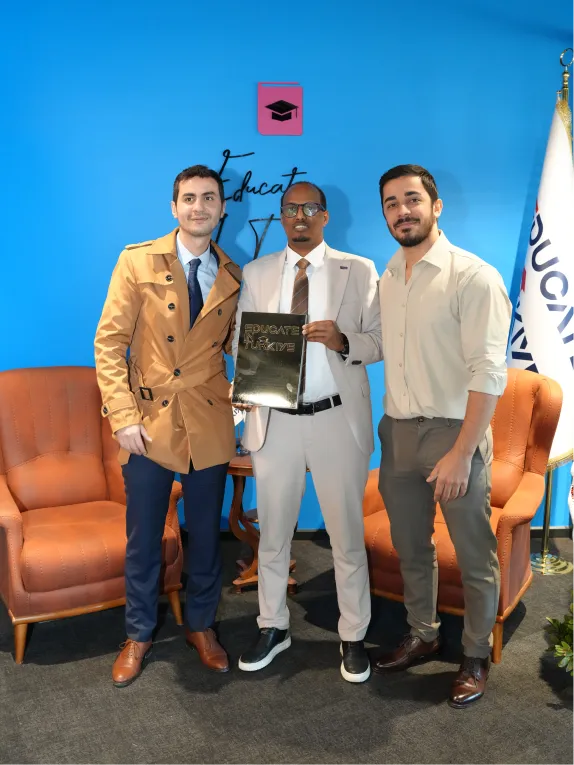 تقدیر و تشکر